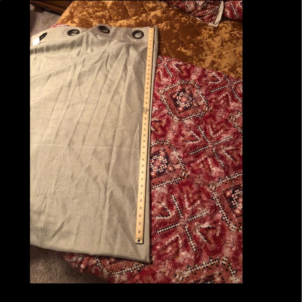 Single panel Curtain - Picture 4 of 4